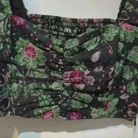 ZARA | Black/purple/Green Floral Smocked Zip Up Crop Top - Picture 5 of 8